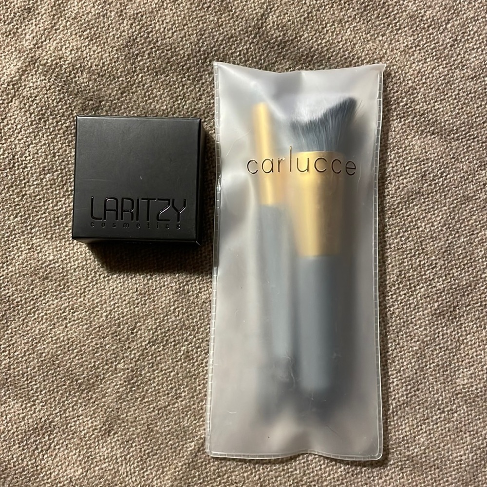 Laritzy Cream Highlighter in Virtue Carlucce Brush Bundle Set New